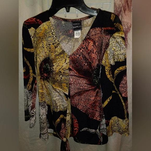 CoCo Bianco multi color graphic design pattern small long sleeve Blouse - Picture 6 of 9